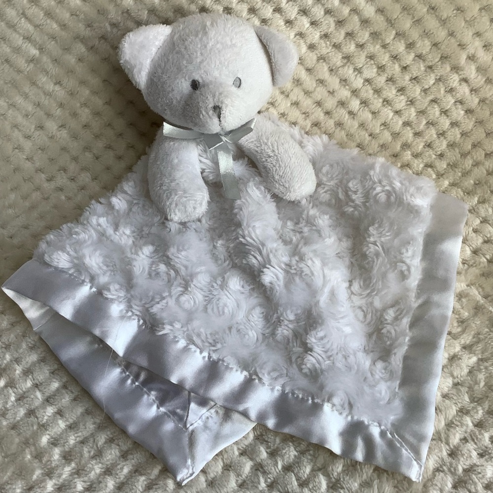 Blankets and Beyond Plush White Bear Lovey Security Blanket Satiny Edge and Back